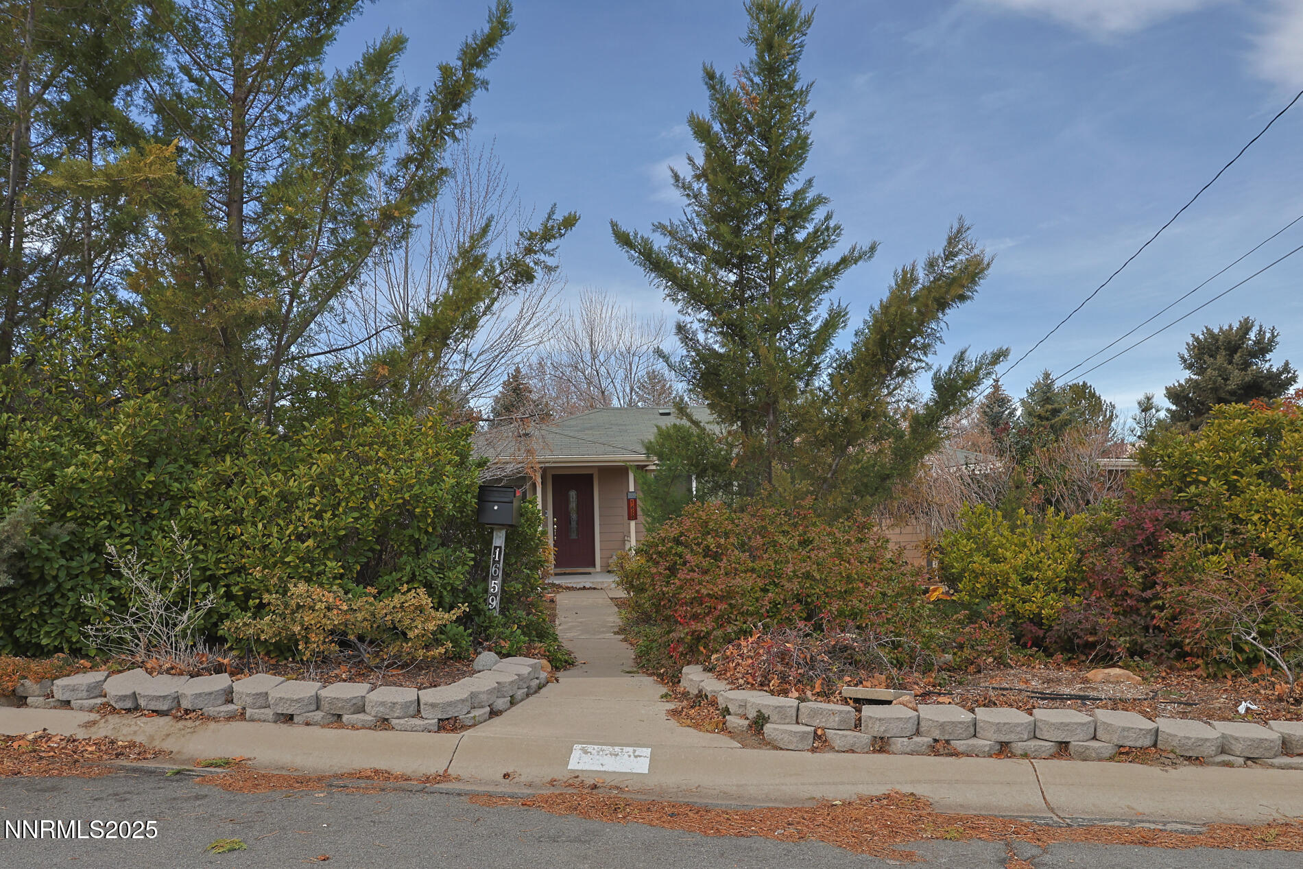 1659 Davidson Way Reno, NV 89509 - Photo 4 of 25 1659 Davidson_Hall_exterior-27