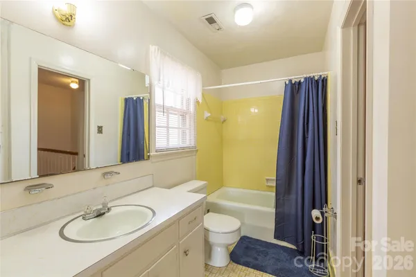 $215,000 | 611 Park Avenue, Roanoke Rapids, NC 27870