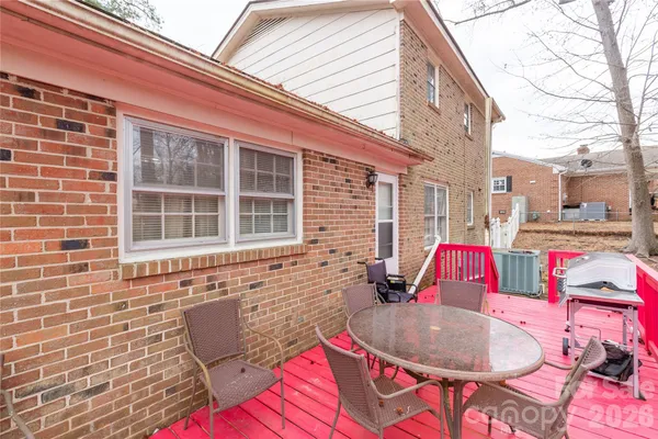 $215,000 | 611 Park Avenue, Roanoke Rapids, NC 27870