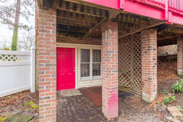 $215,000 | 611 Park Avenue, Roanoke Rapids, NC 27870