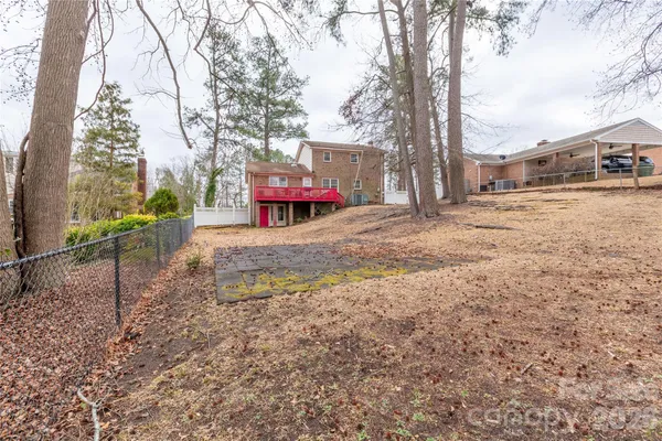 $215,000 | 611 Park Avenue, Roanoke Rapids, NC 27870