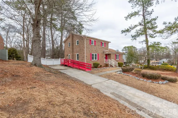 $215,000 | 611 Park Avenue, Roanoke Rapids, NC 27870