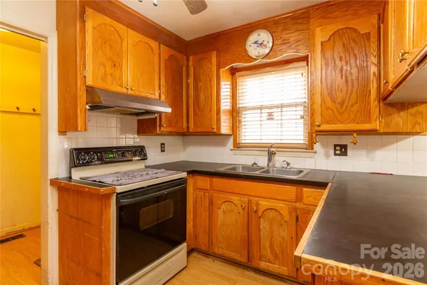 $215,000 | 611 Park Avenue, Roanoke Rapids, NC 27870