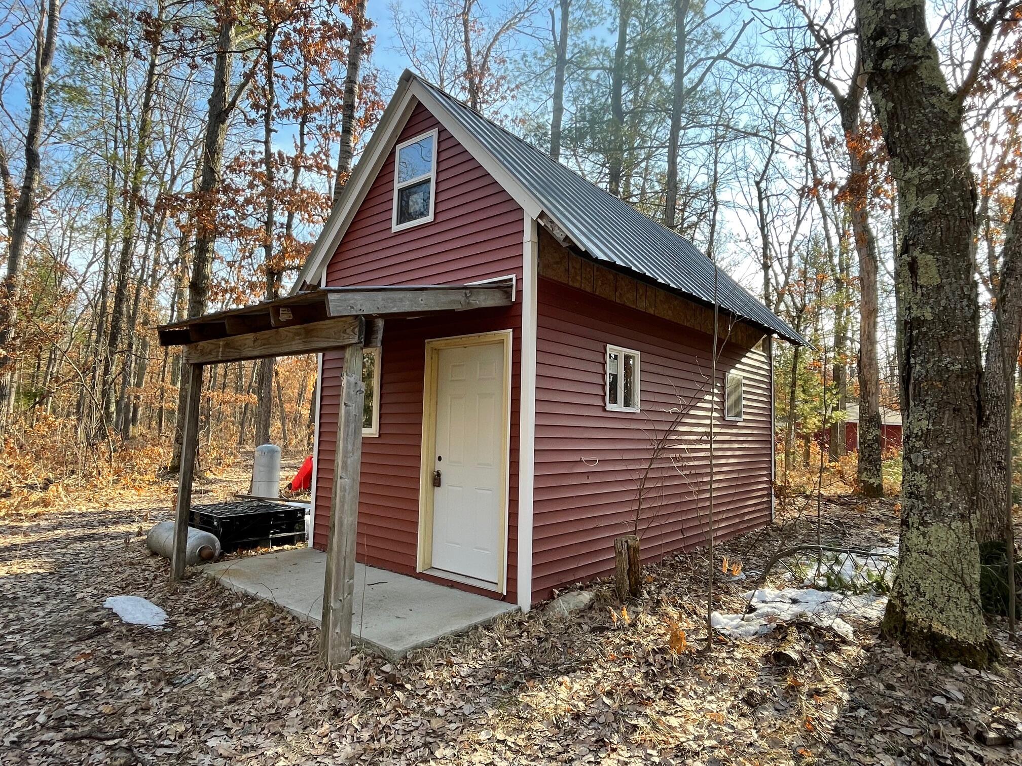 21210 West 12 Mile Road Wellston, MI 49689 - Photo 6 of 12 Bunkhouse