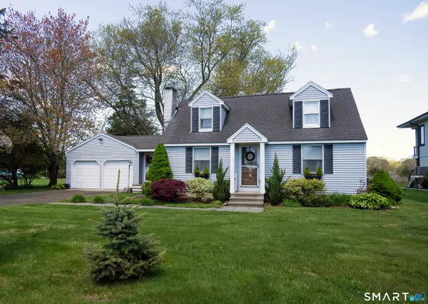 $525,000 | 100 Pratt Road, Clinton, CT 06413