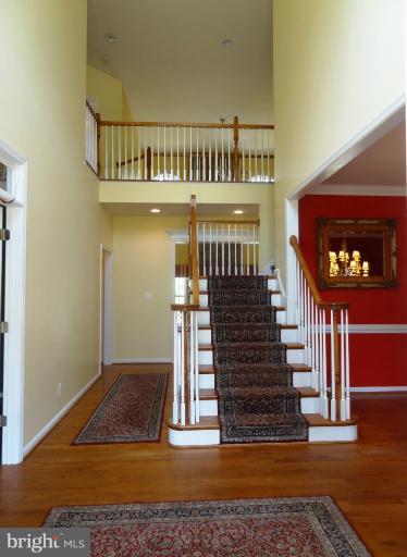 10505 Chatham Ridge Way Spotsylvania, VA 22551 - Photo 8 of 26 foyer