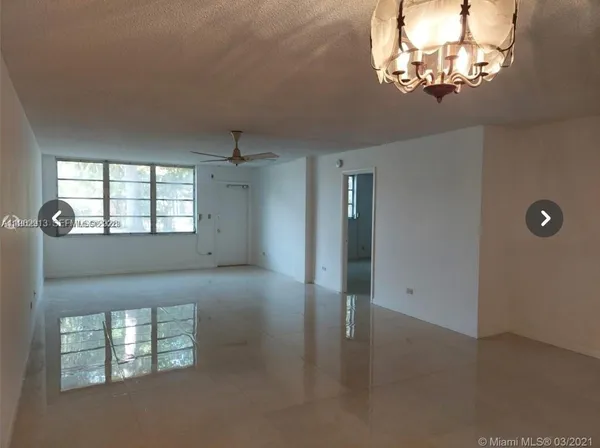 $2,000 | 445 Northeast 195th Street, Unit 127, Miami, FL 33179