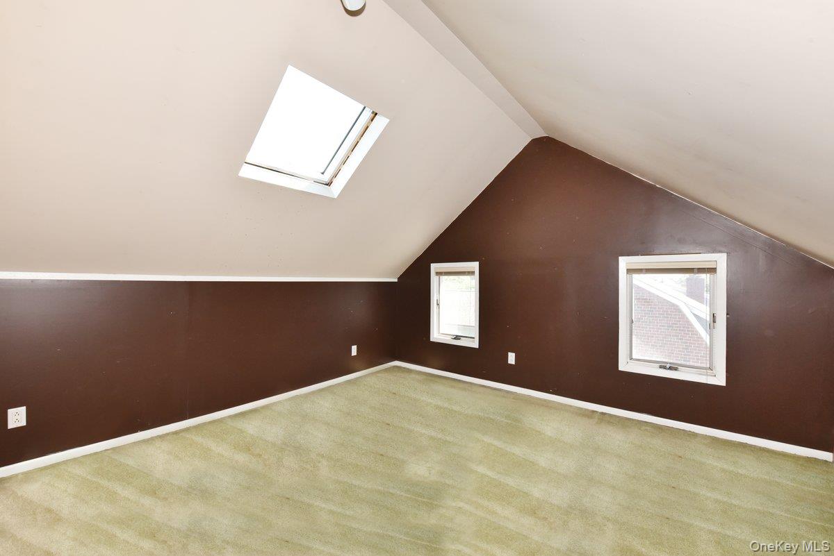 182 Ferncroft Road Mineola, NY 11501 - Photo 21 of 25 Gallery Image 21