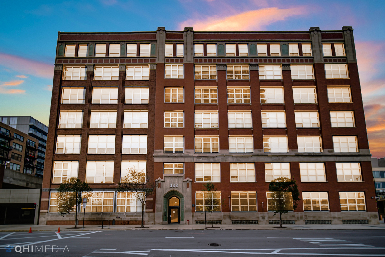 333 South Desplaines Street, Unit 314 Chicago, IL 60661 - Photo 2 of 22 a view of a building with a street