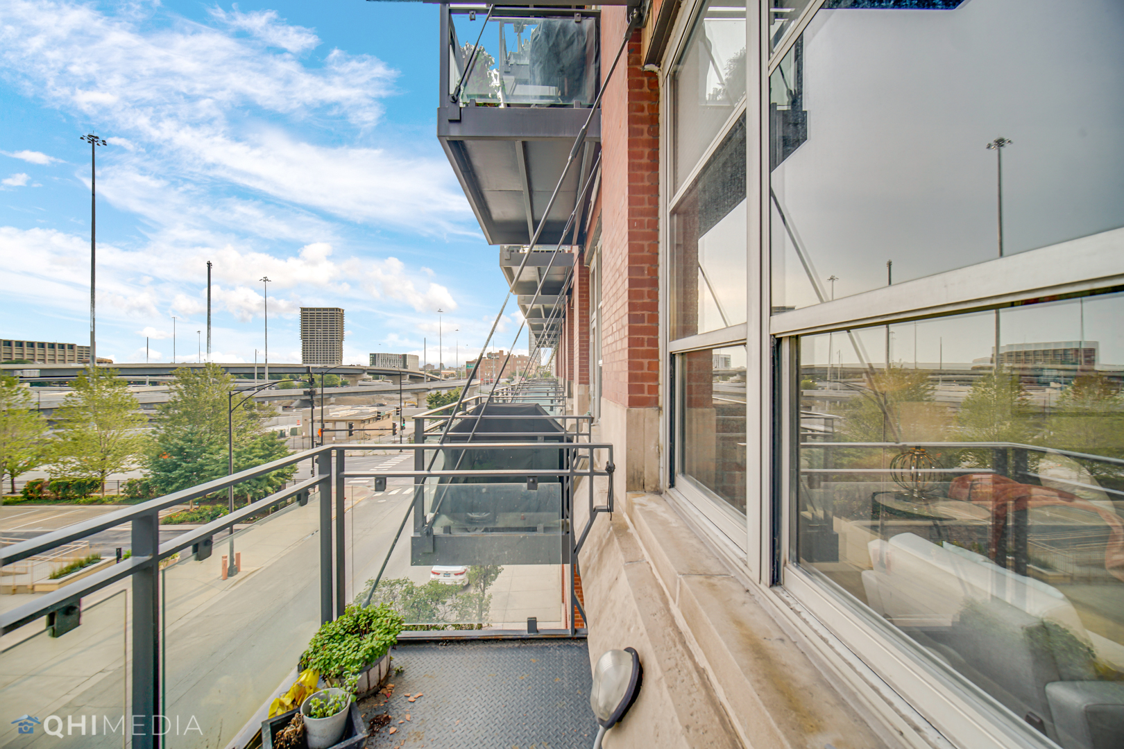 333 South Desplaines Street, Unit 314 Chicago, IL 60661 - Photo 18 of 22