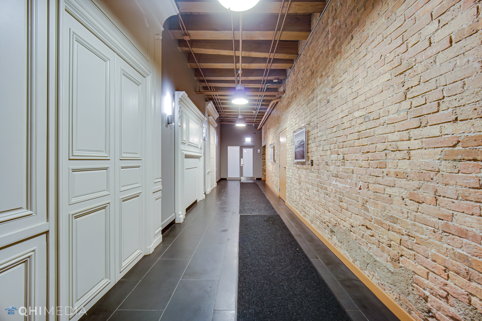 333 South Desplaines Street, Unit 314 Chicago, IL 60661 - Photo 21 of 22 a view of entryway