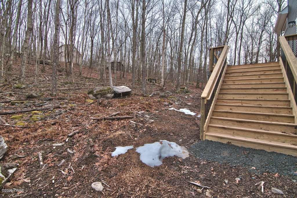 269 West Lakeview Road Lackawaxen, PA 18435 - Photo 75 of 88