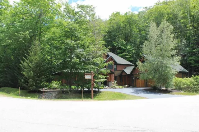 $790,000 | 139 South Peak Road, Lincoln, NH 03251