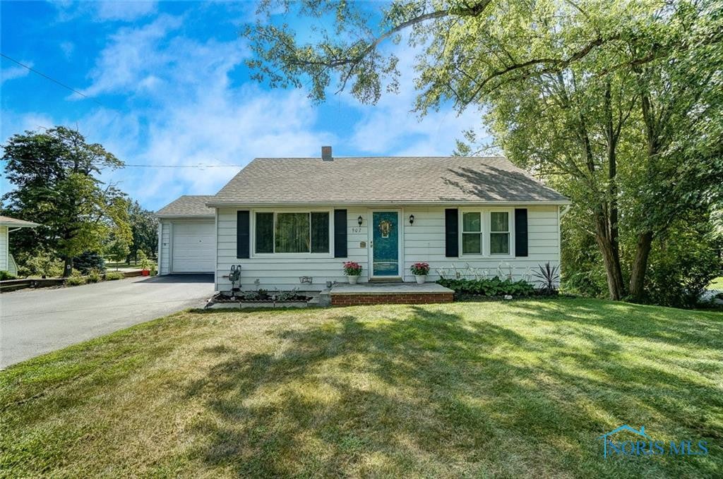 907 Sand Ridge Road Bowling Green, OH 43402 - Photo 1 of 10 Gallery Image 1