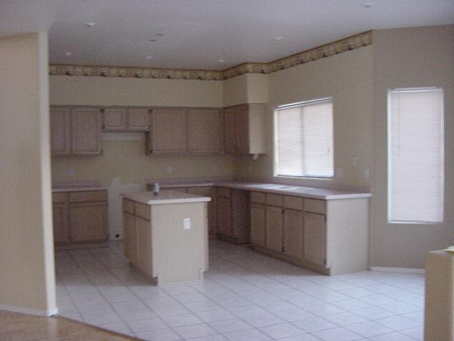 1335 East St John Road Phoenix, AZ 85022 - Photo 3 of 10 kitchen