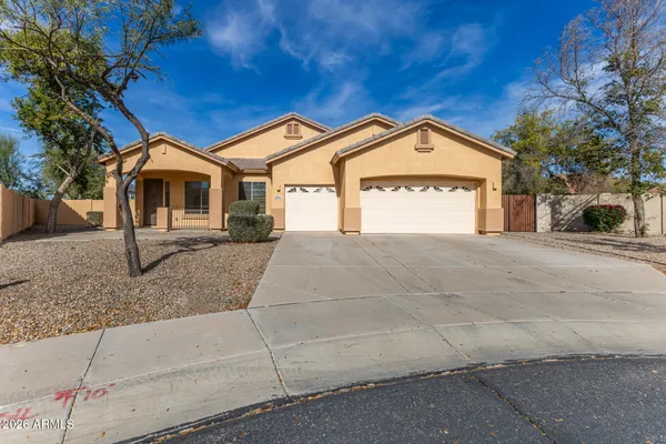 $649,999 | 8690 West Morten Avenue, Glendale, AZ 85305