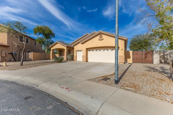 $649,999 | 8690 West Morten Avenue, Glendale, AZ 85305