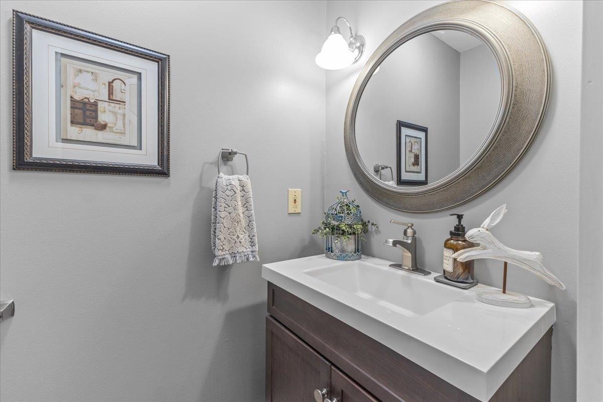 27 Muirfield Road Burlington, VT 05408 - Photo 29 of 54 Gallery Image 29