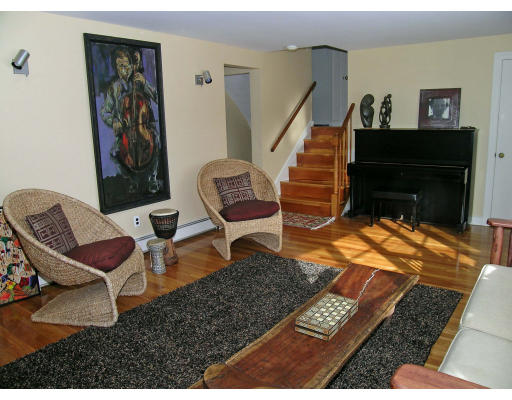 97 Hoitt Road Belmont, MA 02478 - Photo 3 of 17 Gallery Image 3