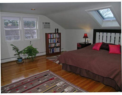 97 Hoitt Road Belmont, MA 02478 - Photo 8 of 17 Gallery Image 8