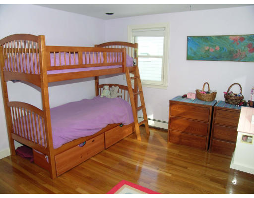 97 Hoitt Road Belmont, MA 02478 - Photo 10 of 17 Gallery Image 10