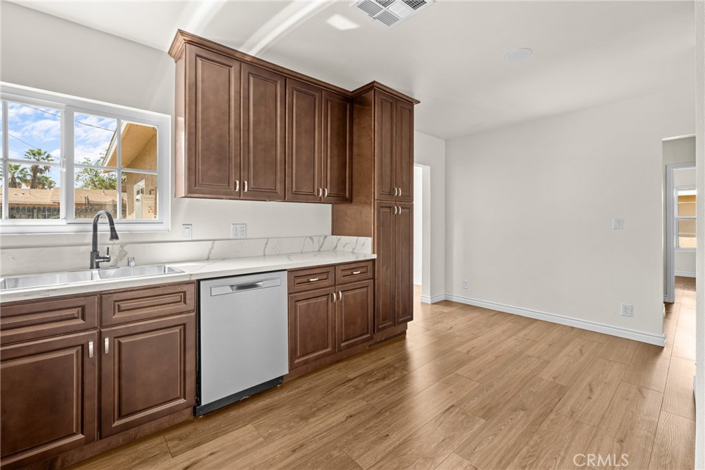 2514 Prospect Avenue Riverside, CA 92507 - Photo 9 of 38