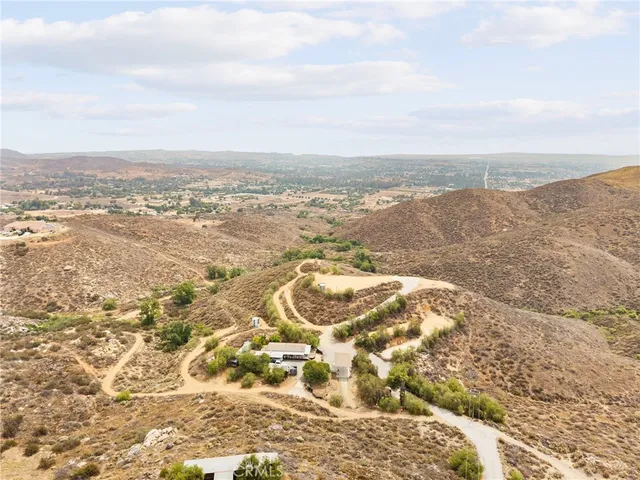 $575,000 | 23900 Fellows Way, Perris, CA 92570