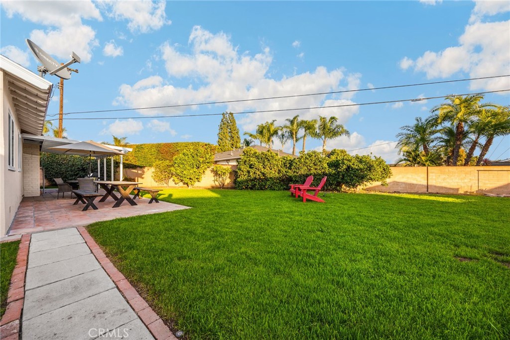 622 Linden Way Brea, CA 92821 - Photo 7 of 19 a view of yard