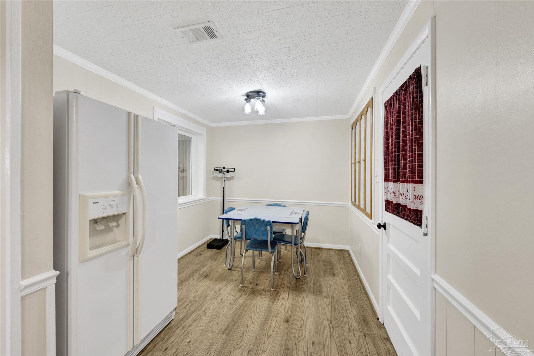 14 Nottingham Way Pensacola, FL 32506 - Photo 11 of 52 Complete with all appliances