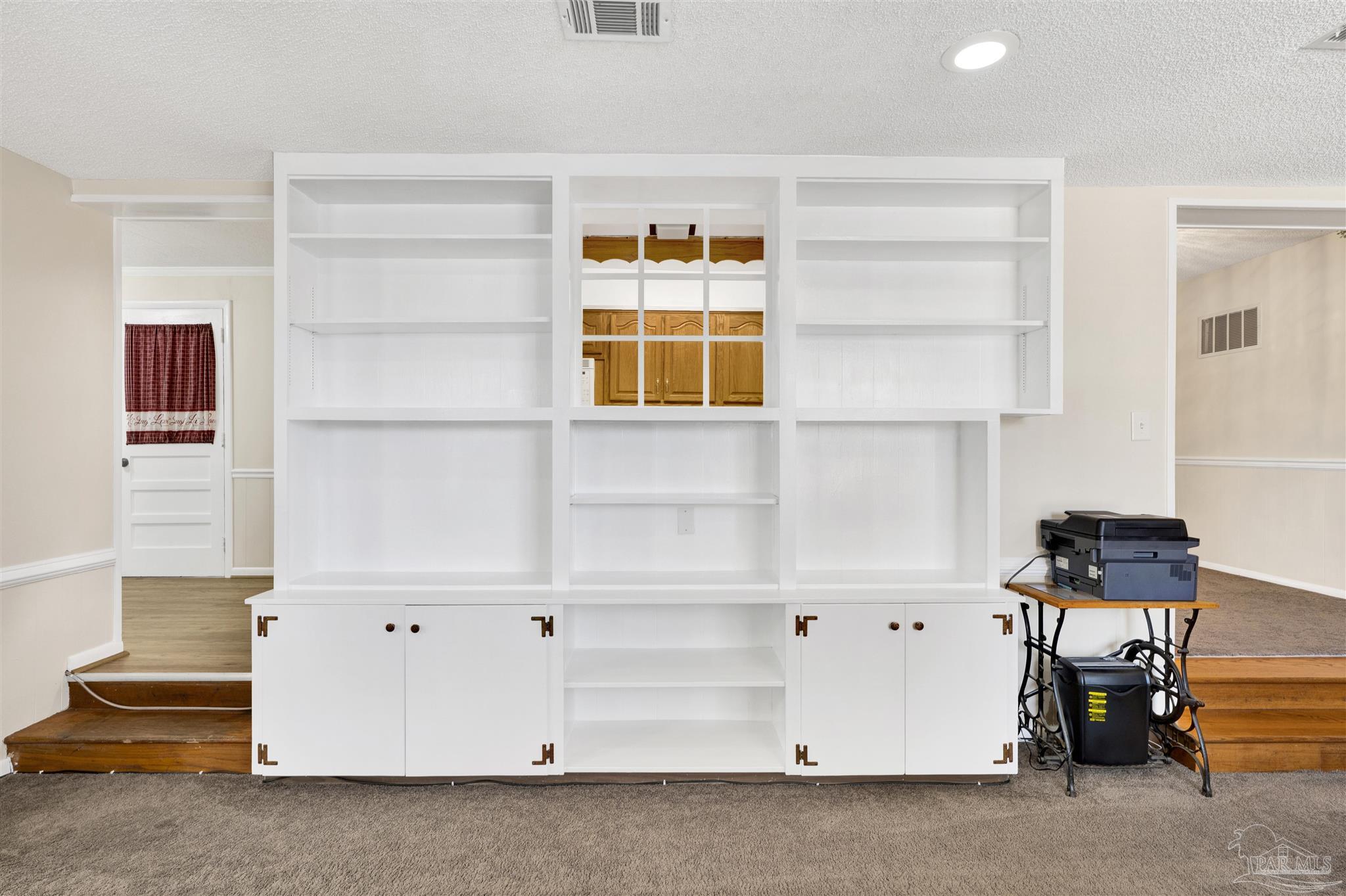 14 Nottingham Way Pensacola, FL 32506 - Photo 14 of 52 Custom built in shelves