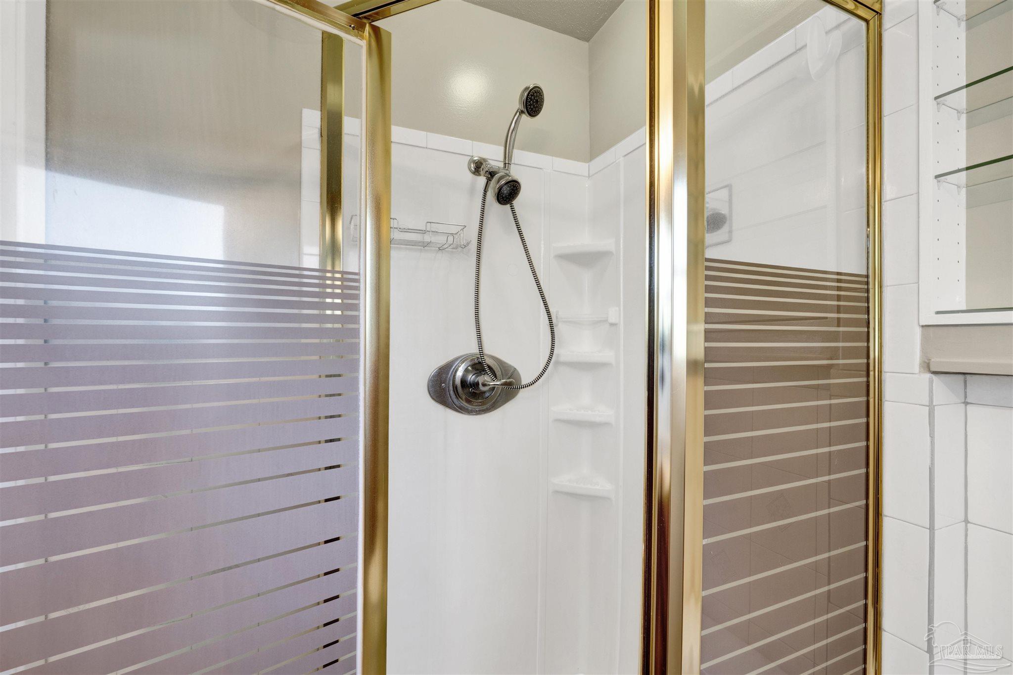 14 Nottingham Way Pensacola, FL 32506 - Photo 26 of 52 Primary shower!