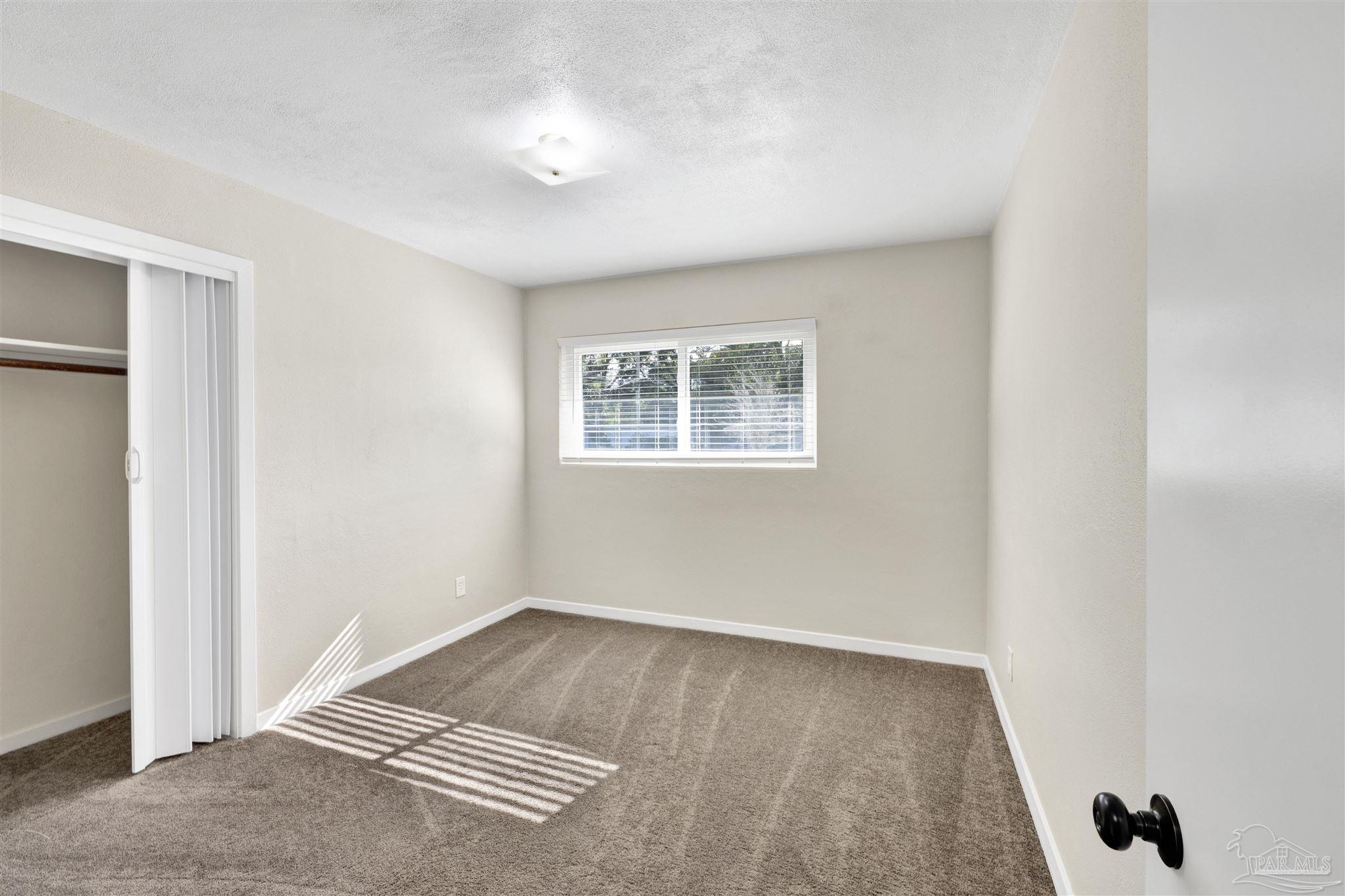 14 Nottingham Way Pensacola, FL 32506 - Photo 27 of 52 2 guest bedrooms!