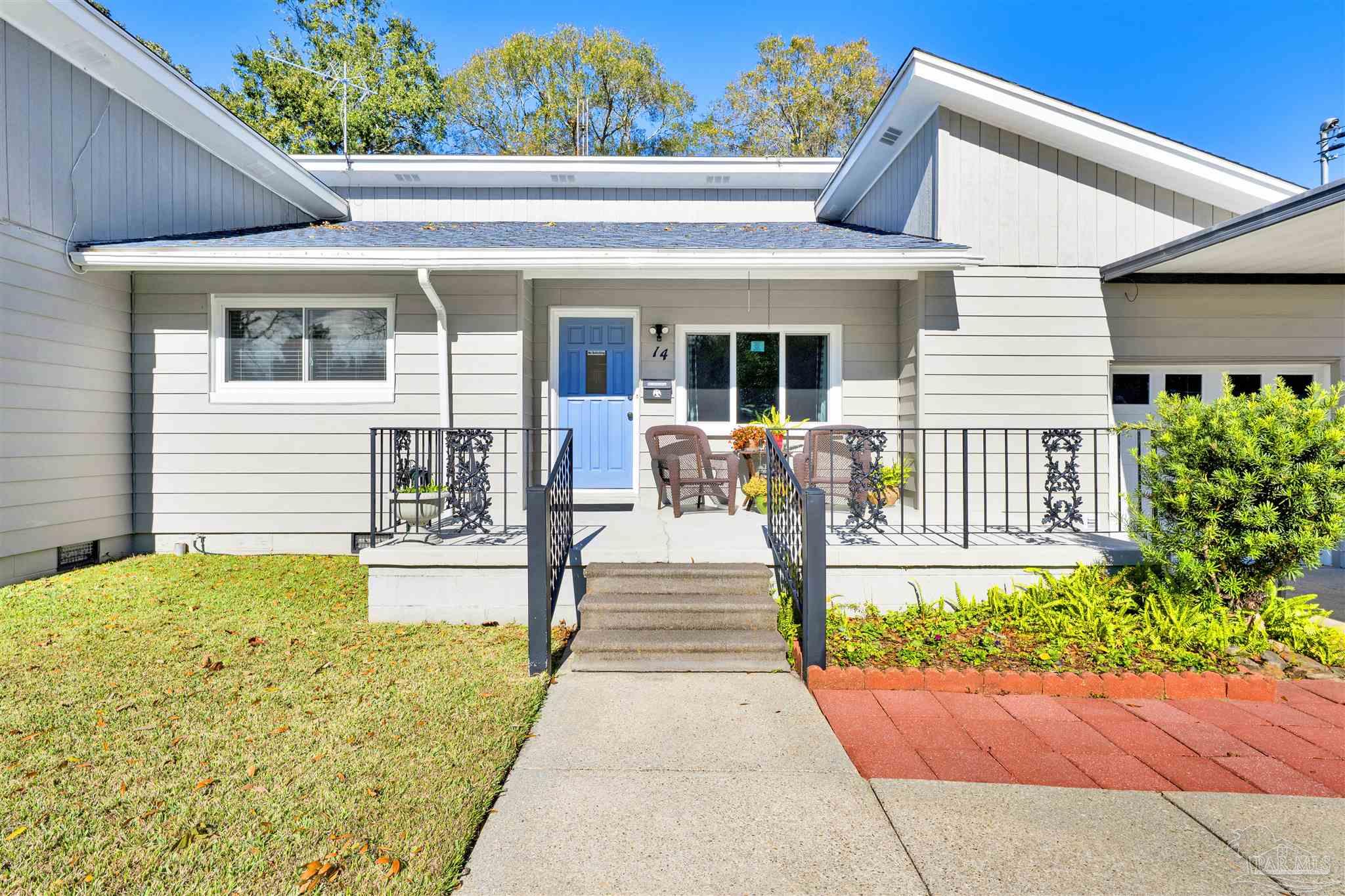 14 Nottingham Way Pensacola, FL 32506 - Photo 41 of 52 Nice porch!