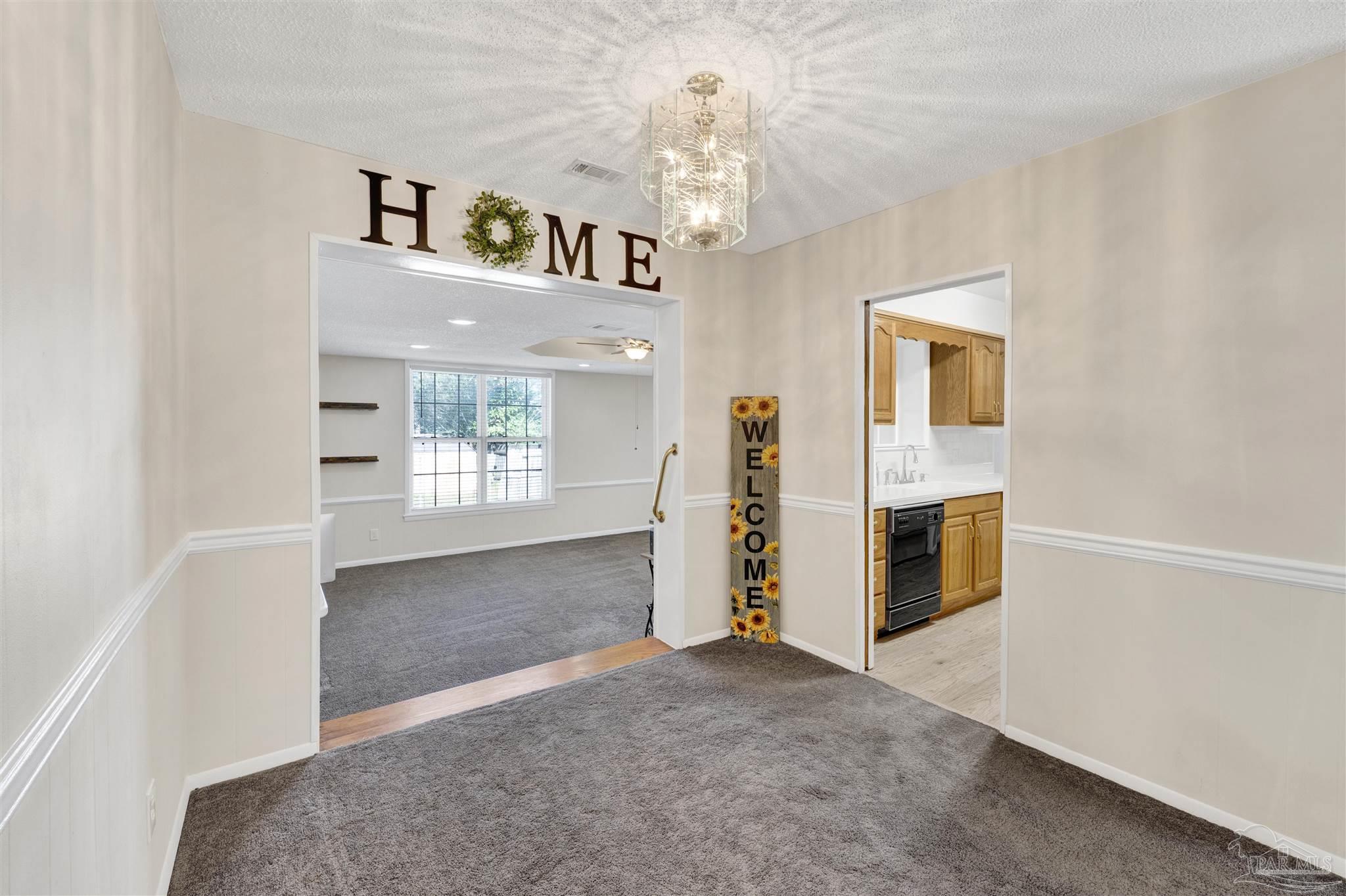 14 Nottingham Way Pensacola, FL 32506 - Photo 5 of 52 Dining area off kitchen