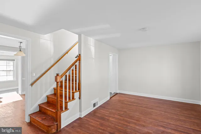 $3,950 | 2100 27th Street South, Arlington, VA 22206