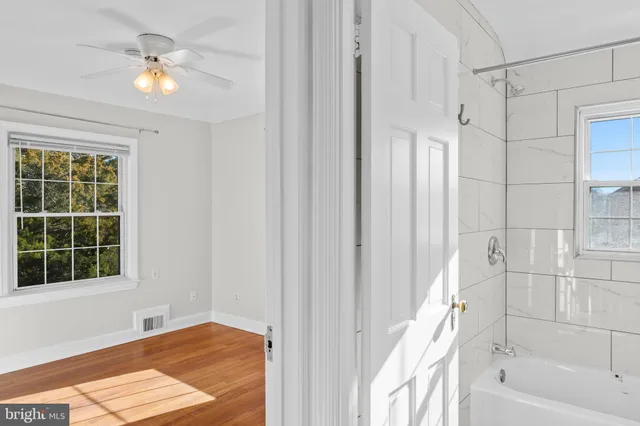 $3,950 | 2100 27th Street South, Arlington, VA 22206