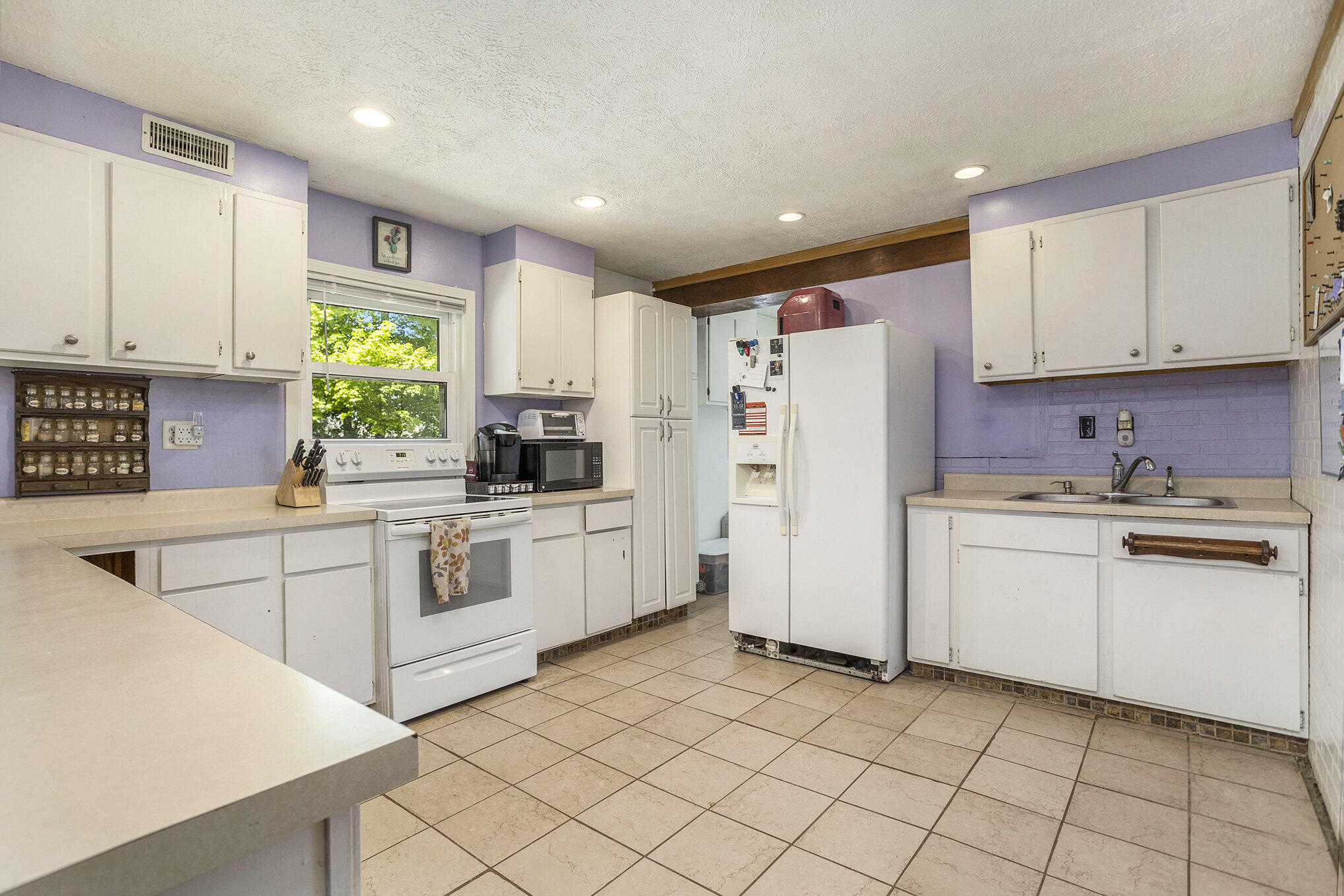 26166 Anderson Road Albion, MI 49224 - Photo 8 of 36 013_26166_anderson_rd_albion_mi_49224_us