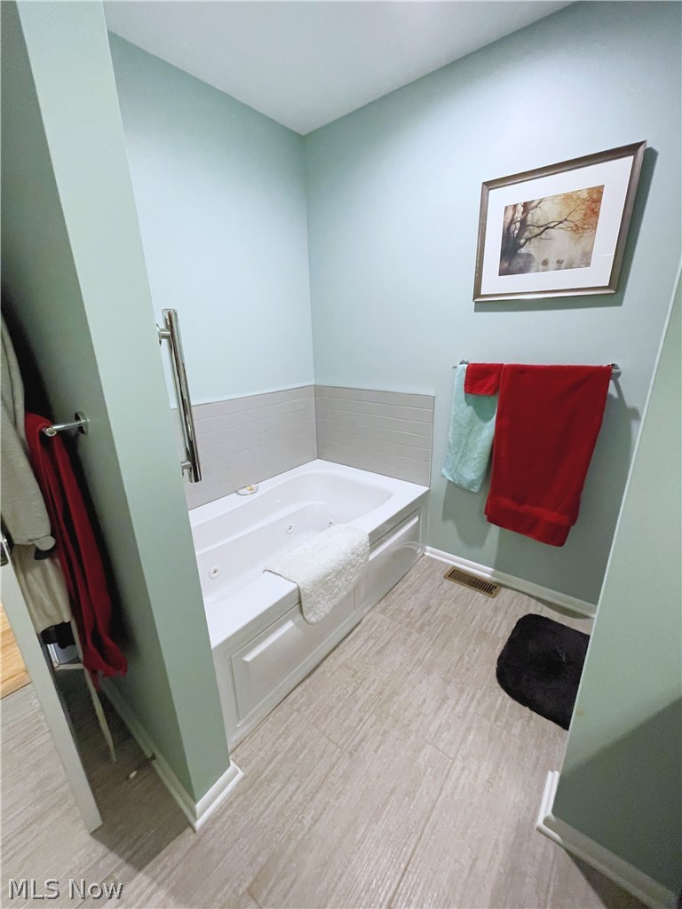 1960 Columbus Road Cleveland, OH 44113 - Photo 23 of 35 Gallery Image 23