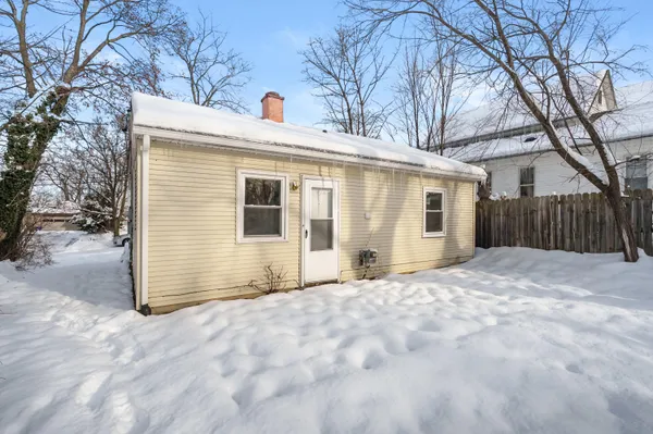 $124,900 | 826 Fulton Street, Kalamazoo, MI 49001