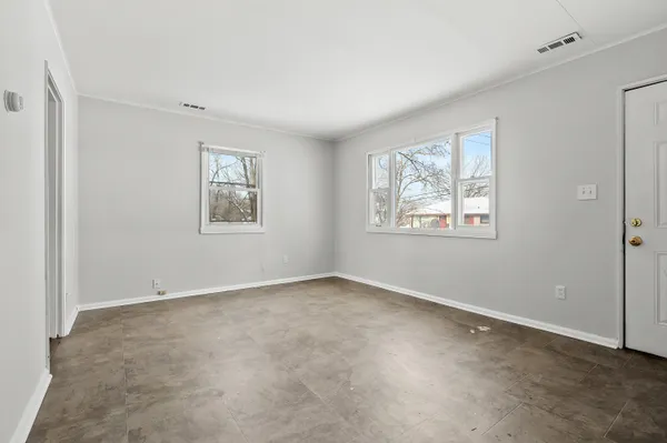 $124,900 | 826 Fulton Street, Kalamazoo, MI 49001