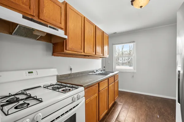 $124,900 | 826 Fulton Street, Kalamazoo, MI 49001