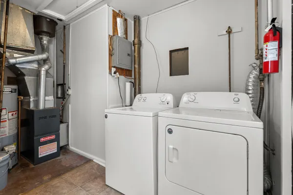 $124,900 | 826 Fulton Street, Kalamazoo, MI 49001