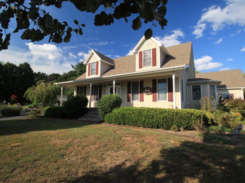 112 McDonald Road Sweetwater, TN 37874 - Photo 1 of 40 IMG_2413