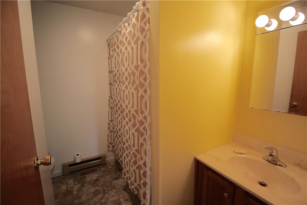 1057 Stevenson Road Grove City, PA 16127 - Photo 9 of 20