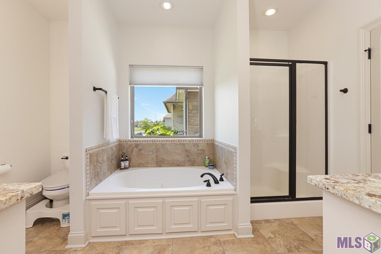 8161 Seville Court Baton Rouge, LA 70820 - Photo 11 of 44