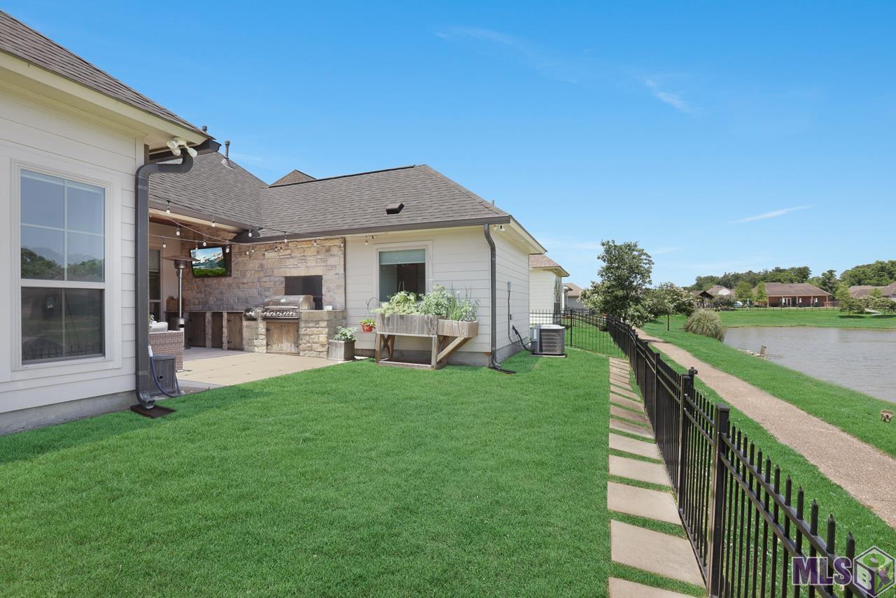 8161 Seville Court Baton Rouge, LA 70820 - Photo 33 of 44