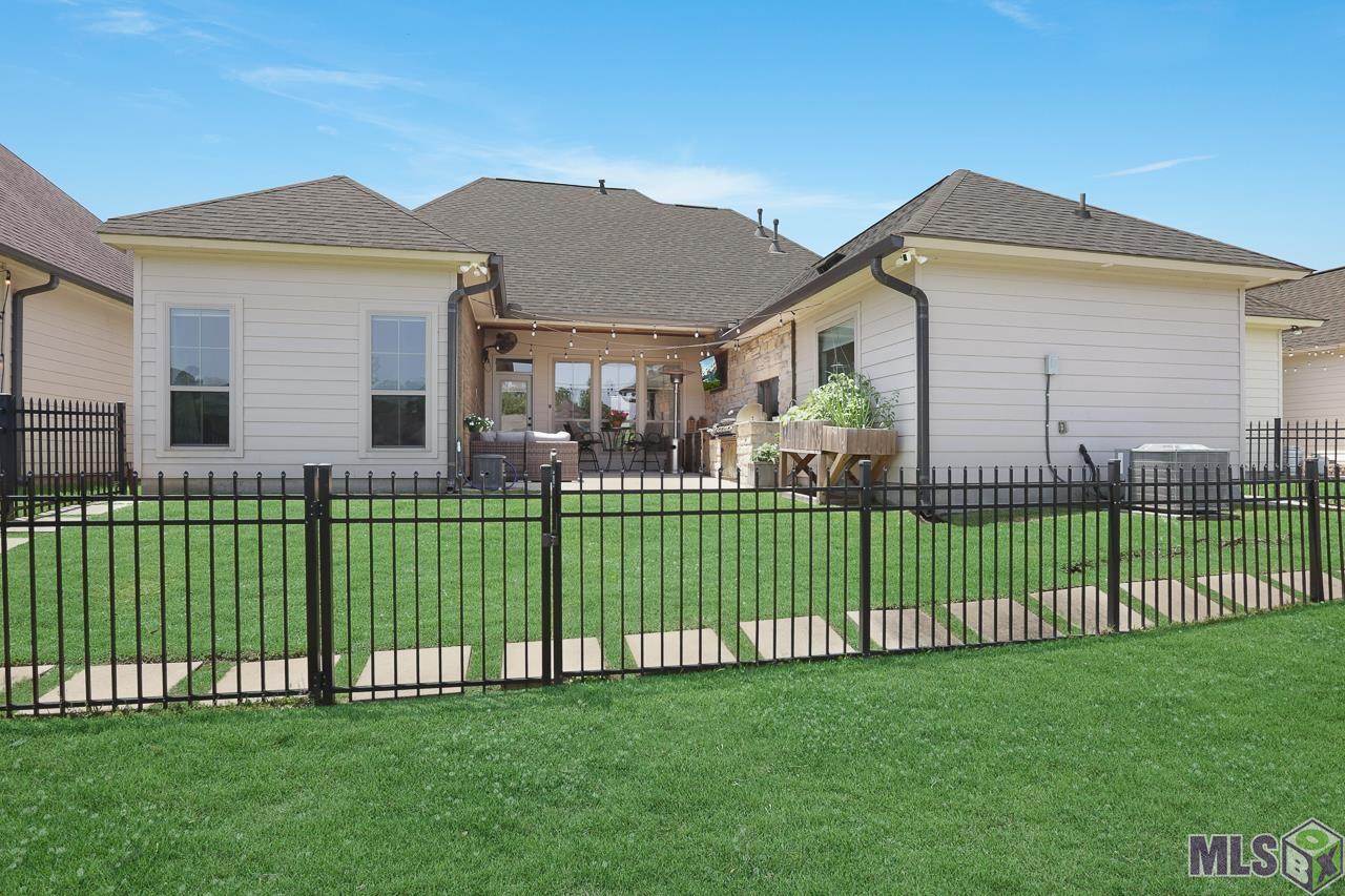 8161 Seville Court Baton Rouge, LA 70820 - Photo 34 of 44