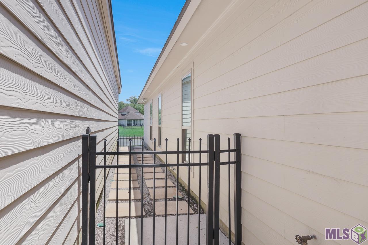 8161 Seville Court Baton Rouge, LA 70820 - Photo 36 of 44