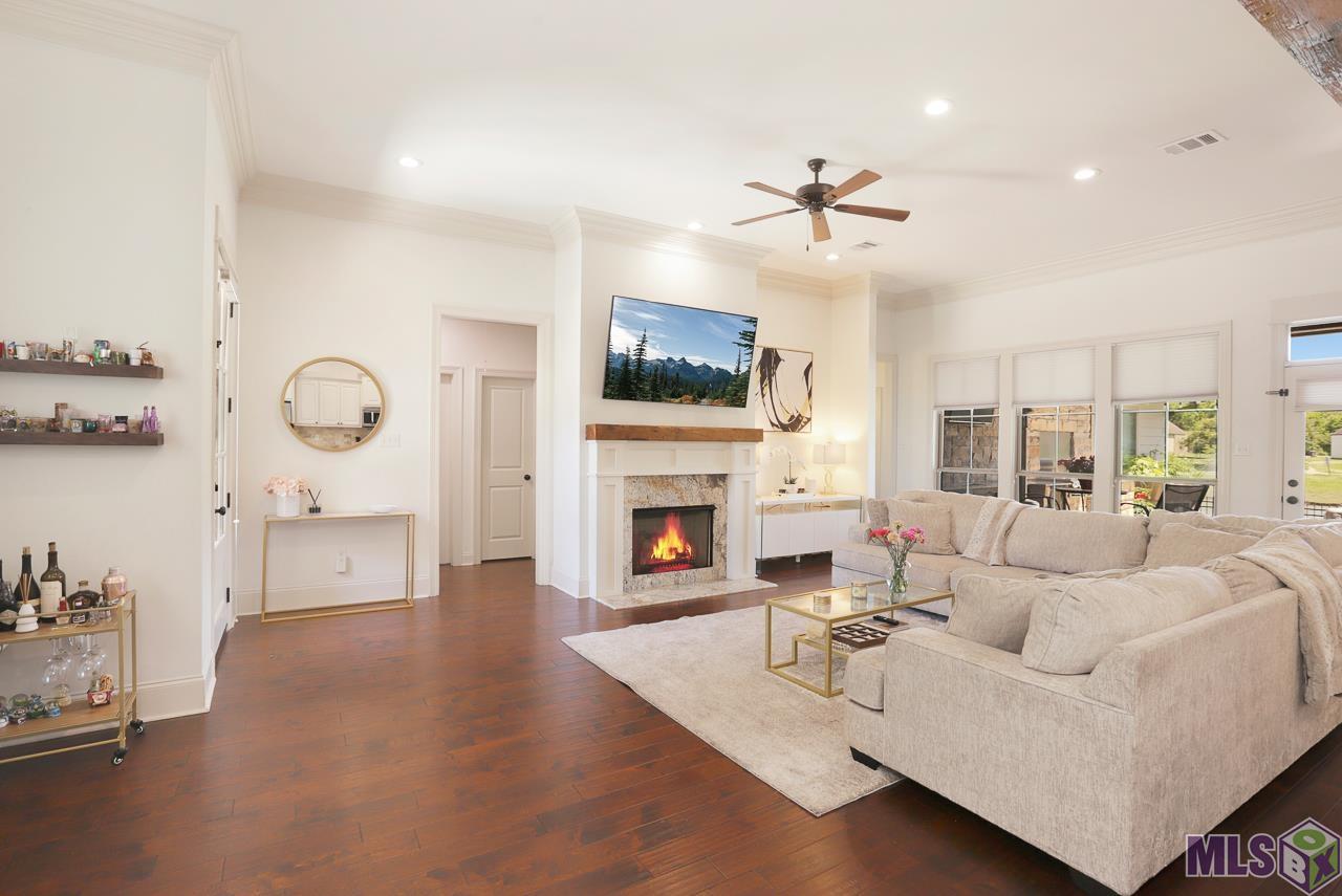 8161 Seville Court Baton Rouge, LA 70820 - Photo 4 of 44