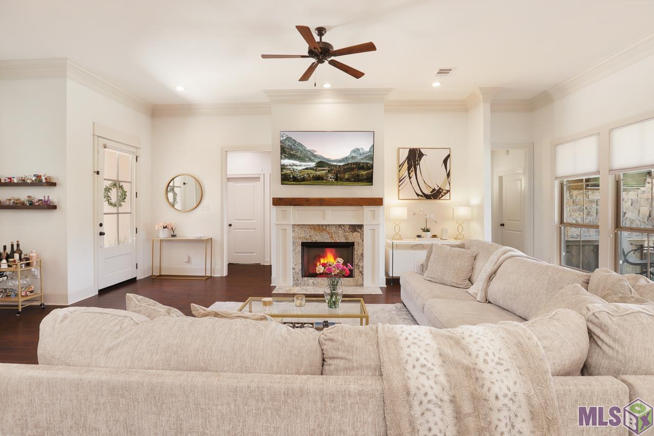 8161 Seville Court Baton Rouge, LA 70820 - Photo 5 of 44